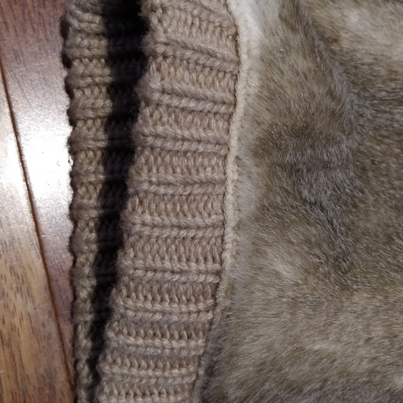 EIVISSA fur vest one size(fits large the best) - Picture 4 of 7